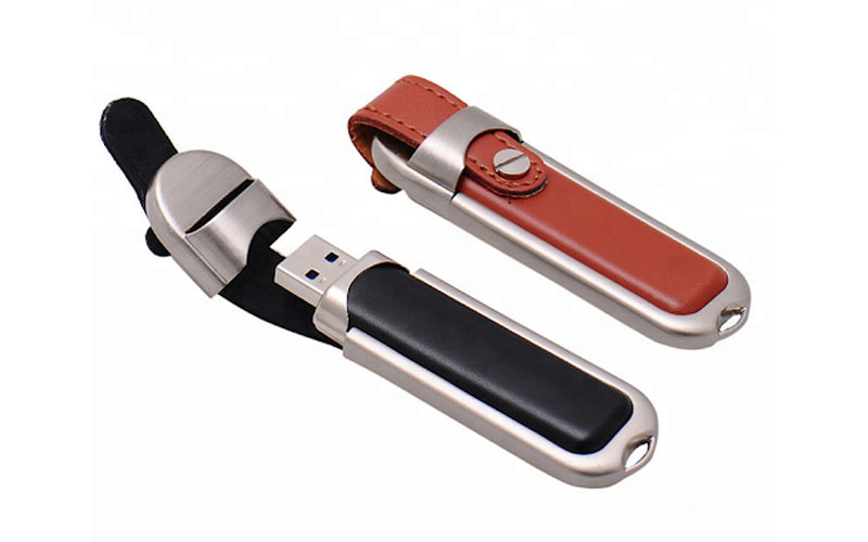 USB vỏ da nắp gập kiểu dáng hiện đại, thời trang, có tính thẩm mỹ và độ bền cao